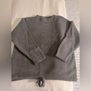 SUPER soft gray hoodless sweatshirt/sweater. Size L.